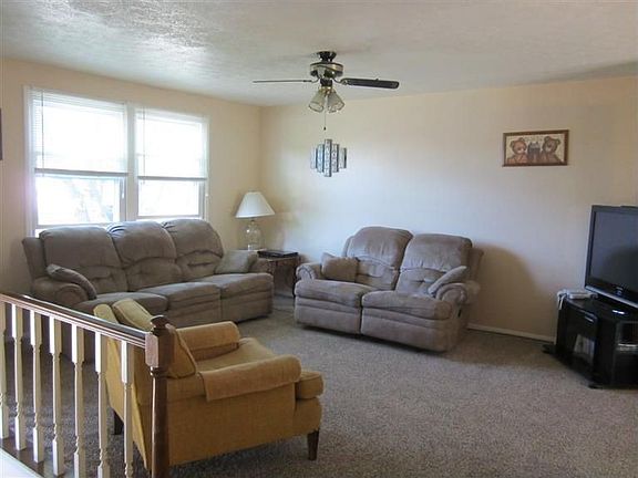 3rd image of 2070 Munich Ave