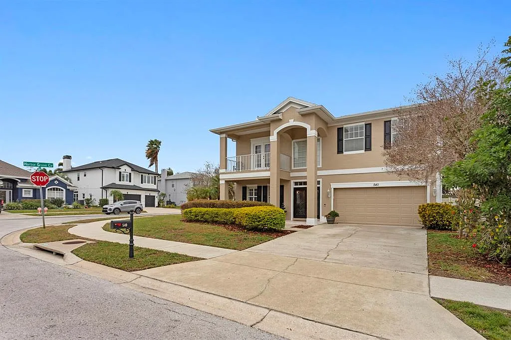 3 bed, 2.5 bath, 2606 sqft, $3,995 — Photo 3
