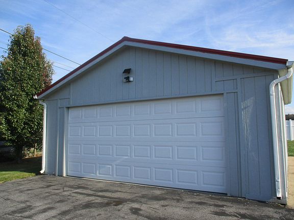 5th image of 27201 Bonnie Ln