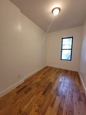 Rented by EXR | media 2