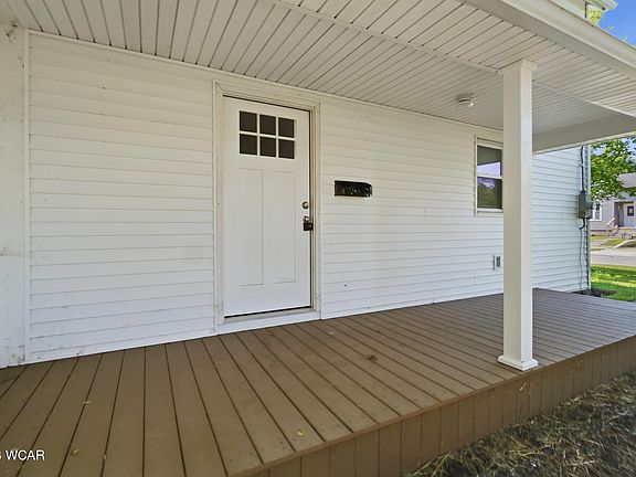 5th image of 735 Holly St