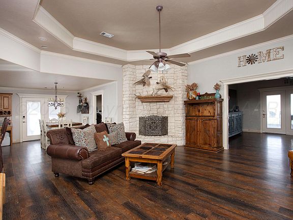 3rd image of 16310 Prairie Garden Rd