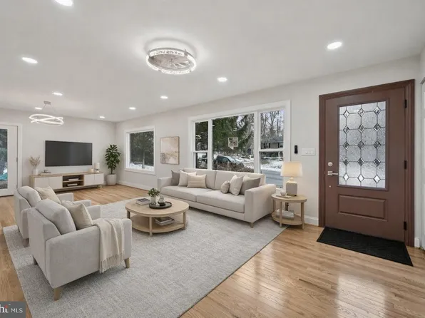 5806 Miriam Dr, Sykesville, MD 21784