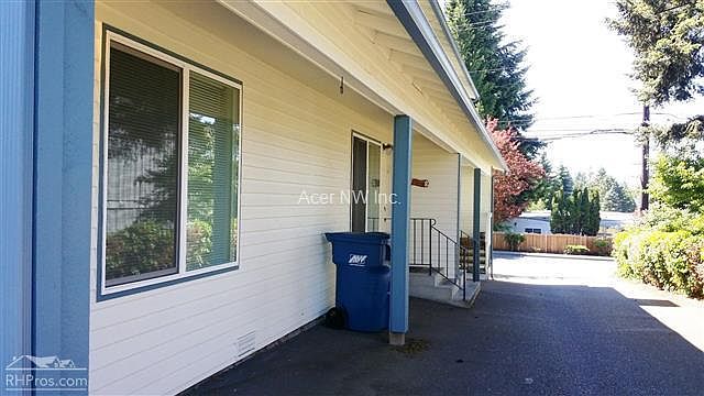 1st image of 5121 176th St SW APT 1