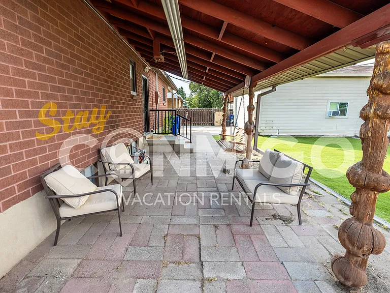 1041 E Platinum Way #1 — Photo 32