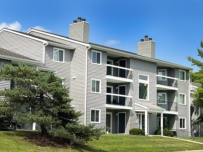 Deercross Apartments — Photo 5