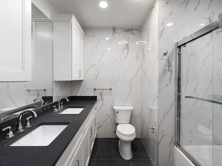 1736 E 4th St #2C — Photo 5