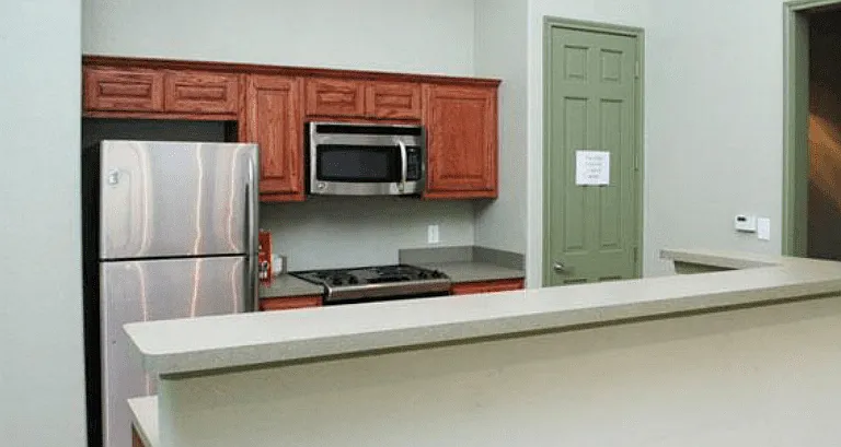 Elan Gardens Apartments — Photo 26