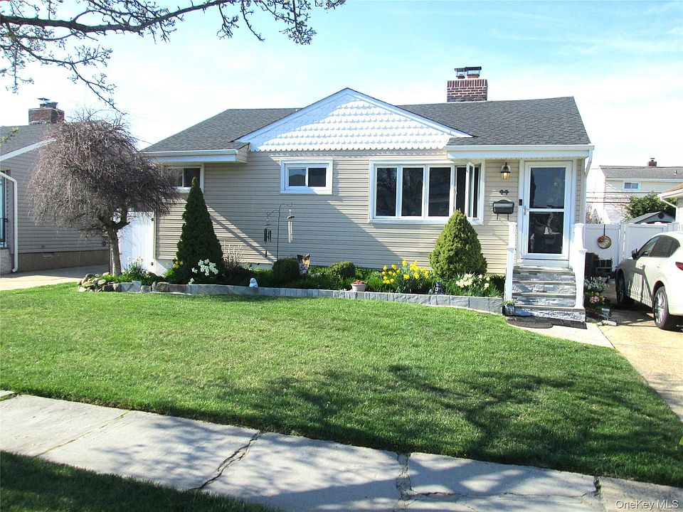 1st image of 44 Hubbard Avenue