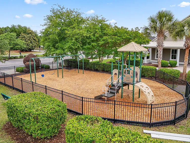 1339 Bermuda Grass Dr — Photo 48