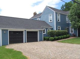 22 Oak Knoll Dr, Pittsburgh, PA 15238