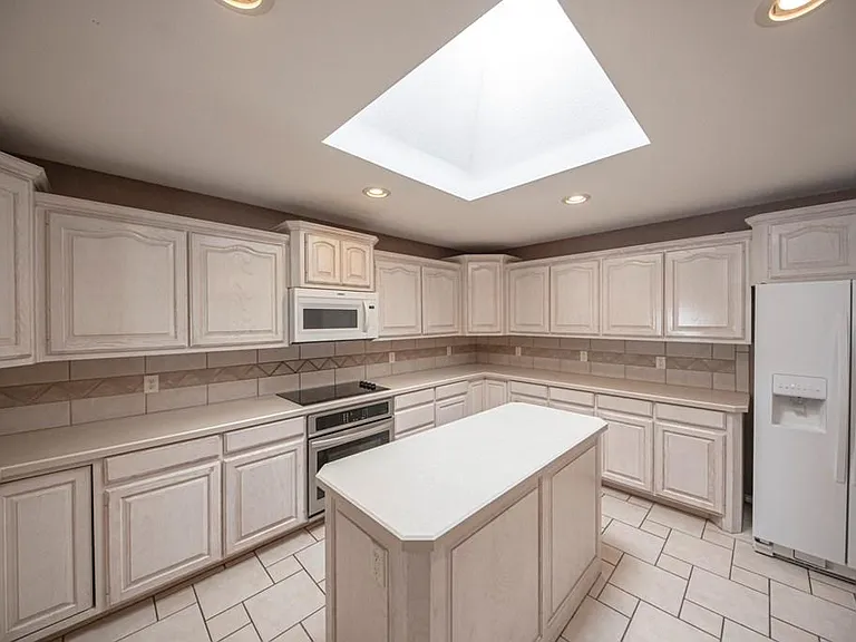 4800 W Wadley Ave — Photo 16
