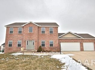 307 Somerset Dr, Germantown Hills, IL 61548