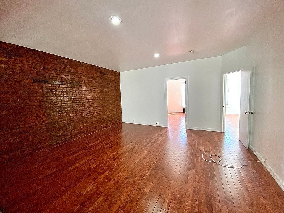1st image of 54 5th Ave #3