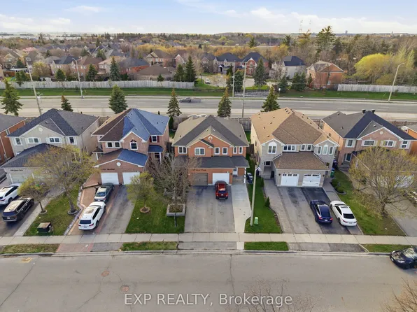 1386 Quest Cir, Mississauga, ON L5N 8B5