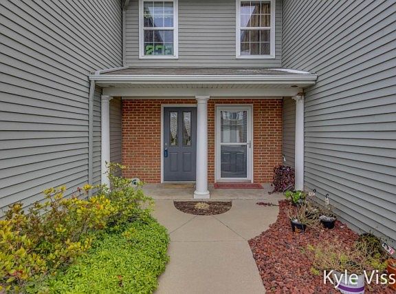 3rd image of 5442 Rivertown Cir SW #0