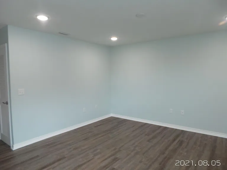 723 S Berthe Ave #9 — Photo 3