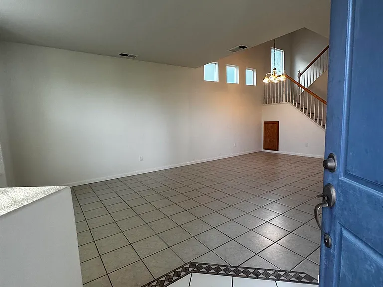 8224 Shay Cir — Photo 5