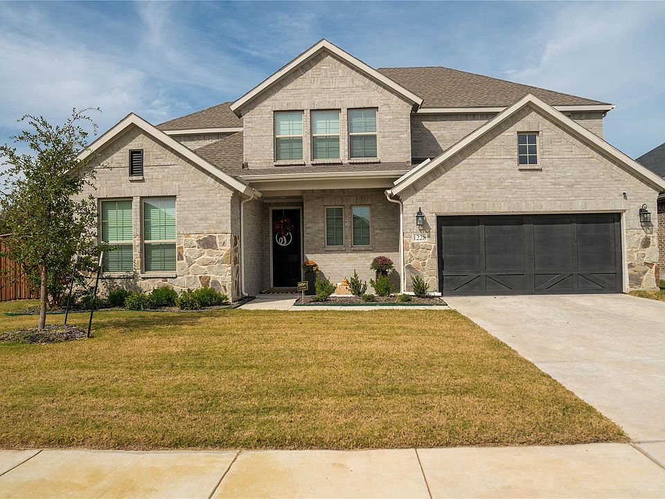 1st image of 1228 Villalonga Dr
