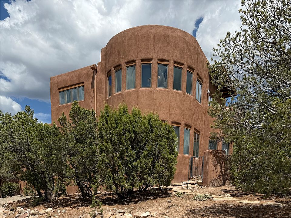1st image of 1302 Lejano Ln