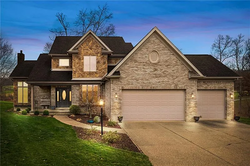 150 Congressional Ln photo 1