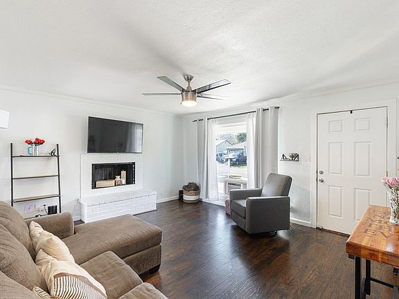 5th image of 118 Dewitt Avenue
