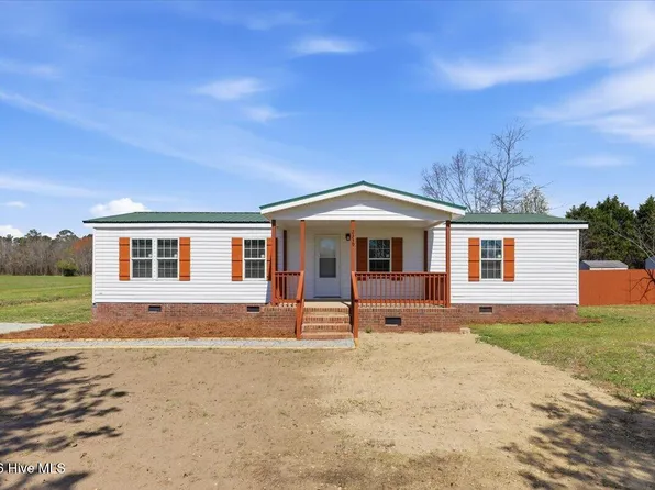 2339 Grover Hardee Road, Winterville, NC 28590
