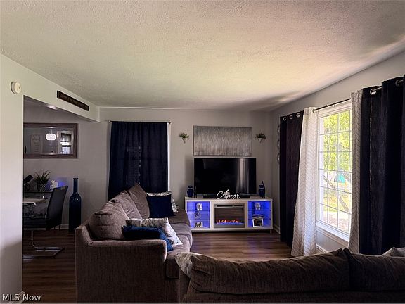 4th image of 5522 Hollywood Ave