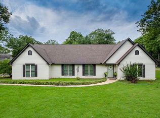 9 Breezewood Dr, Maumelle, AR 72113