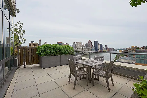 Sold by Keller Williams NYC | media 35