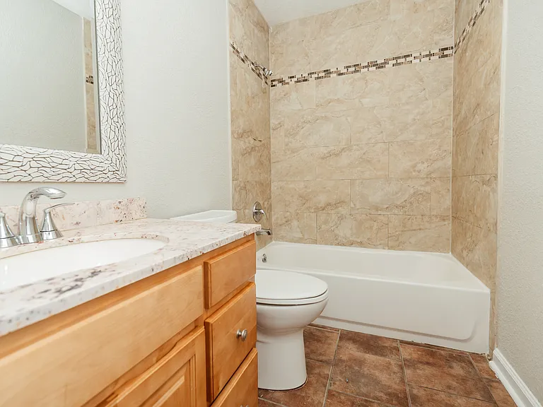 719 S Berthe Ave #17 — Photo 7