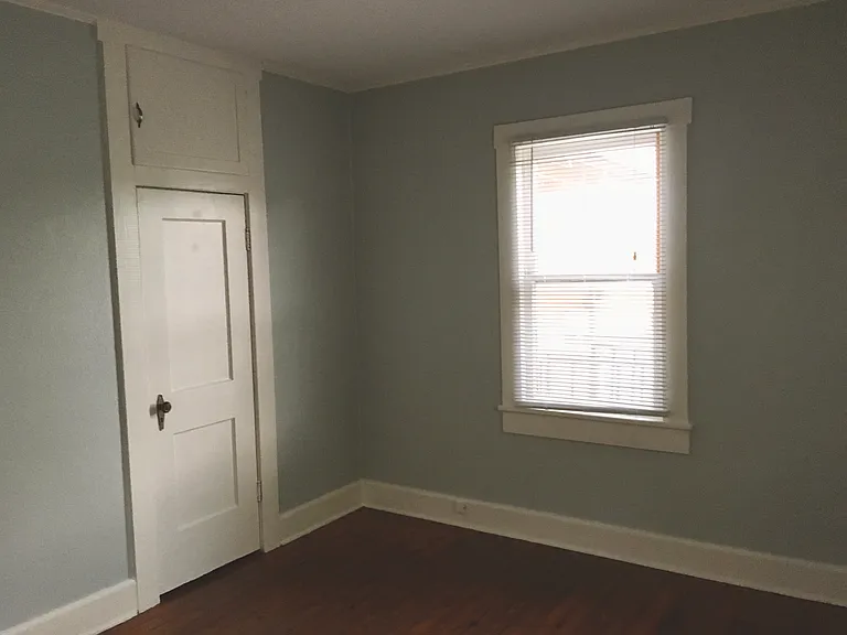 Newly remodeled 2 bedroom 1 bath upstairs apartment with private entrance in Dade City FL 2BR apartment Dade City 2 bedroom rental at 14144 10th Street Dade City with shared washer dryer upstairs apartment in Dade City Florida Cozy 2 bed 1 bath apartment