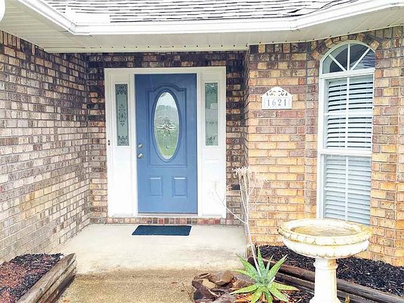 2nd image of 1621 Llani Ln