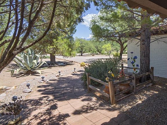 2nd image of 2348 Camino Esplendido