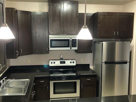 4th image of 2027 Chance Dr APT 2