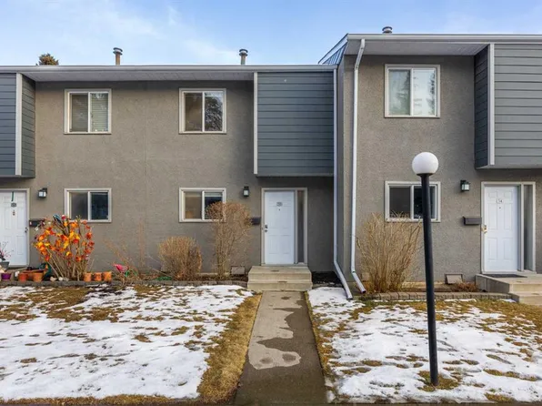 219 W 90th Ave SE #33, Calgary, AB T2J 0A3