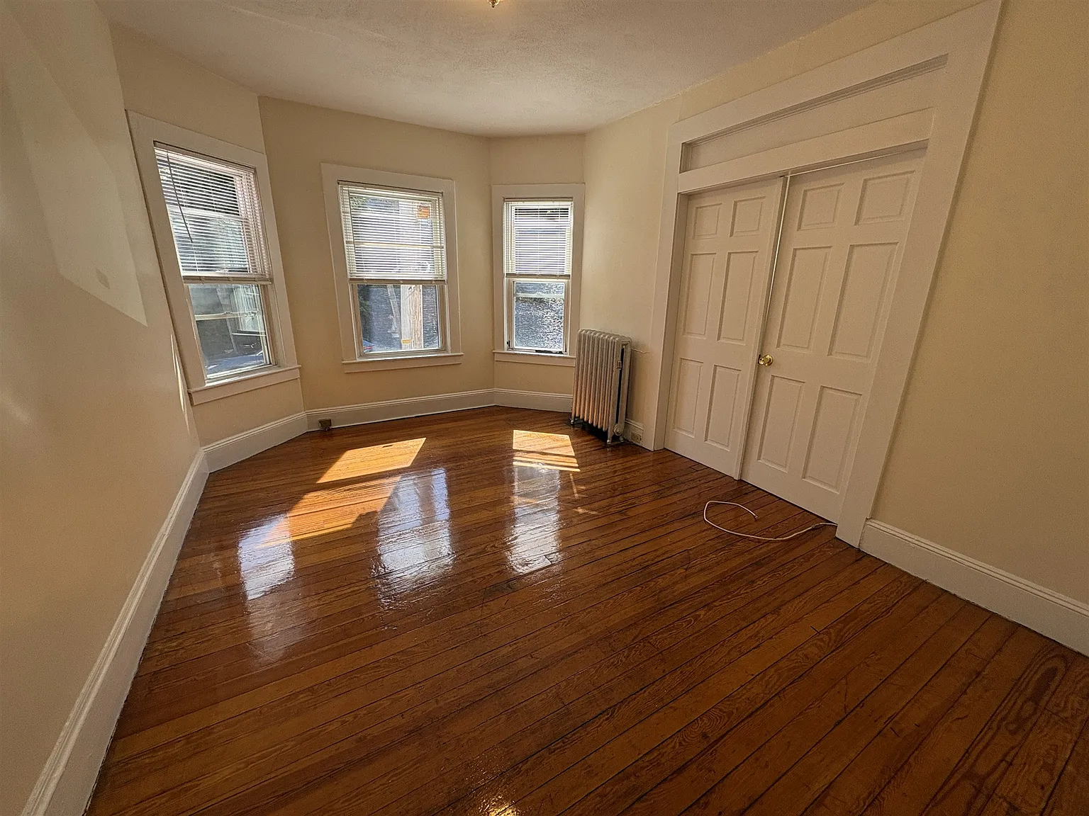 27 Forest St — Photo 1