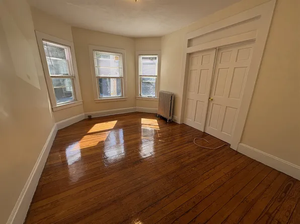 29 Forest St #2, Somerville, MA 02143