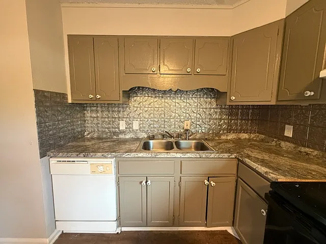 1831 Merritt Dr #B — Photo 13