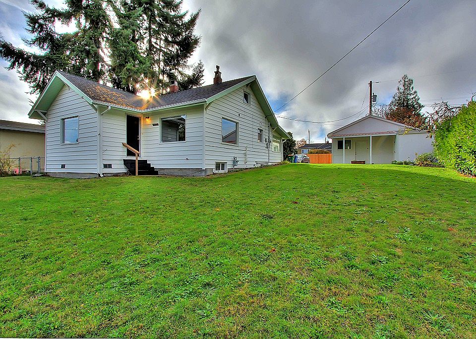 1st image of 10515 Linden Ave N