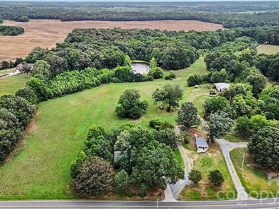 3rd image of 3825 Stack Rd