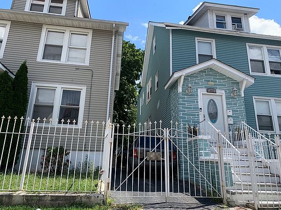 2nd image of 164 Brookwood St