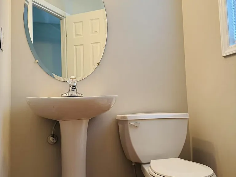 4644 Valley Stream Dr — Photo 8