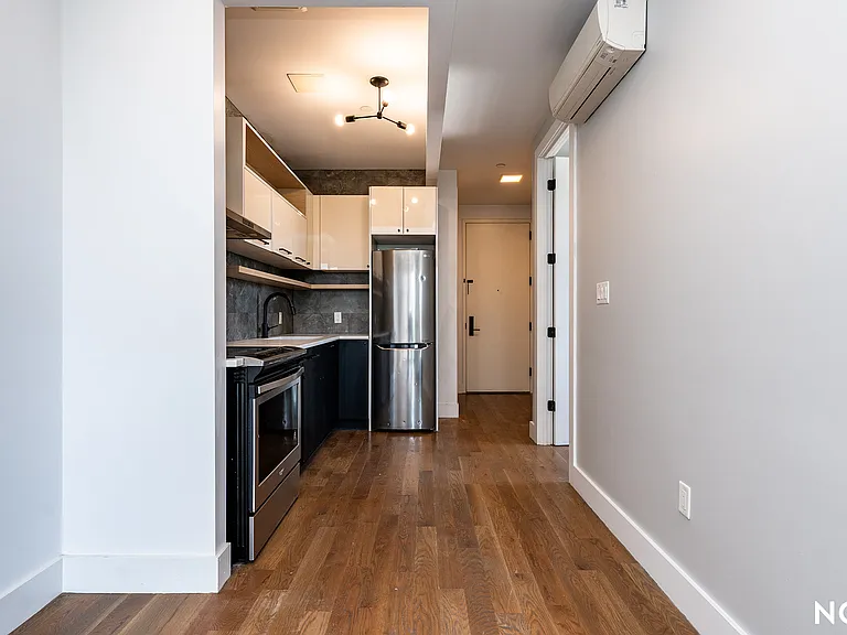 916 Bergen St #5N — Photo 8