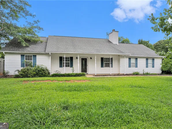 75 Plantation Ln, Locust Grove, GA 30248