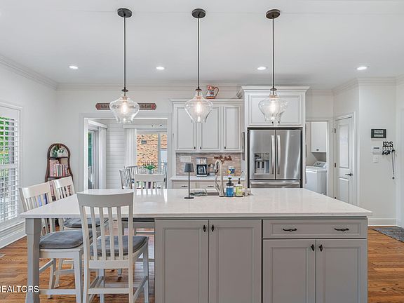 5th image of 11853 Abners Ridge Dr