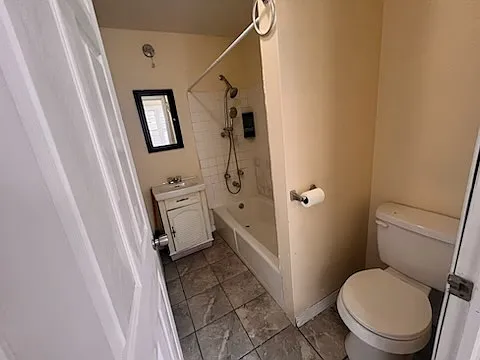116 E Broad St #1 — Photo 10