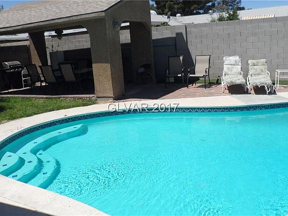3rd image of 5263 Orinda Ave
