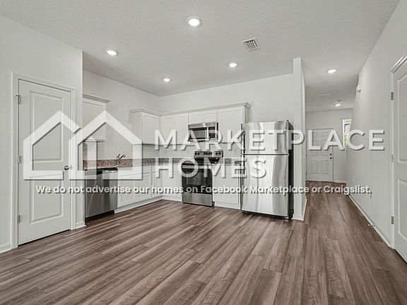 5th image of 12014 Sylvia St
