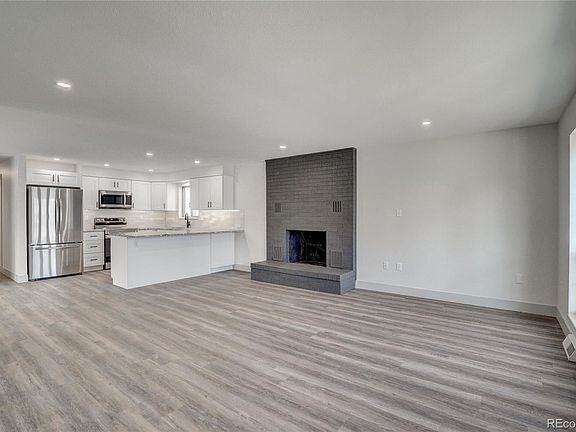 2nd image of 519 Cameron Ct